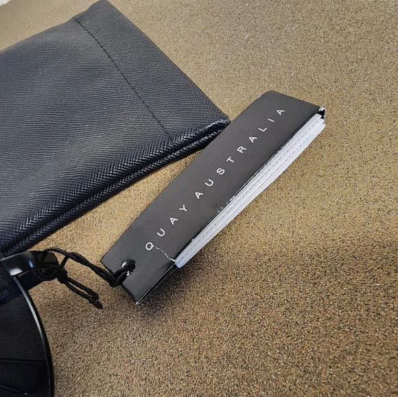 NWT Quay Australia Black Aviator Shades With Case And Dust Cloth